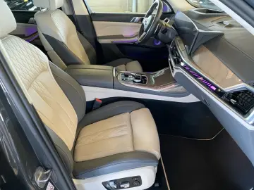 BMW X7 M60i xDrive M Sport Standheizung Massage AHK