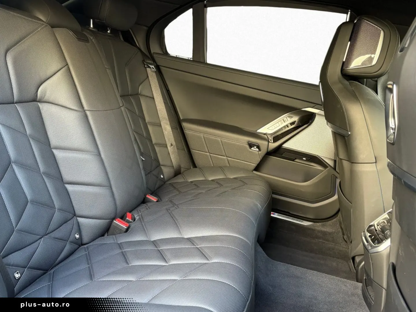 BMW 740d xDrive M Sport Pro Leder DA PA-Prof B&W 21