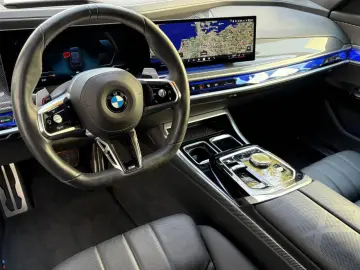 BMW 740d xDrive M Sport Pro Leder DA PA-Prof B&W 21