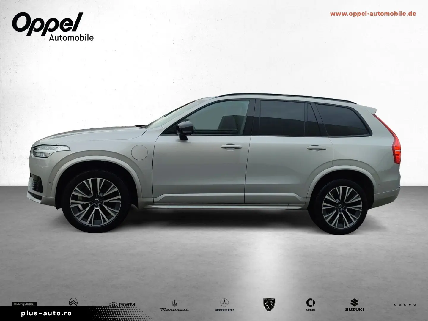 VOLVO XC 90 T8 AWD Ultra Dark 7-SITZER NAVI 360 R-KAM.