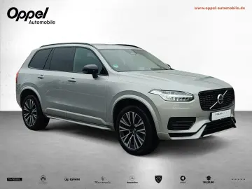 VOLVO XC 90 T8 AWD Ultra Dark 7-SITZER NAVI 360 R-KAM.