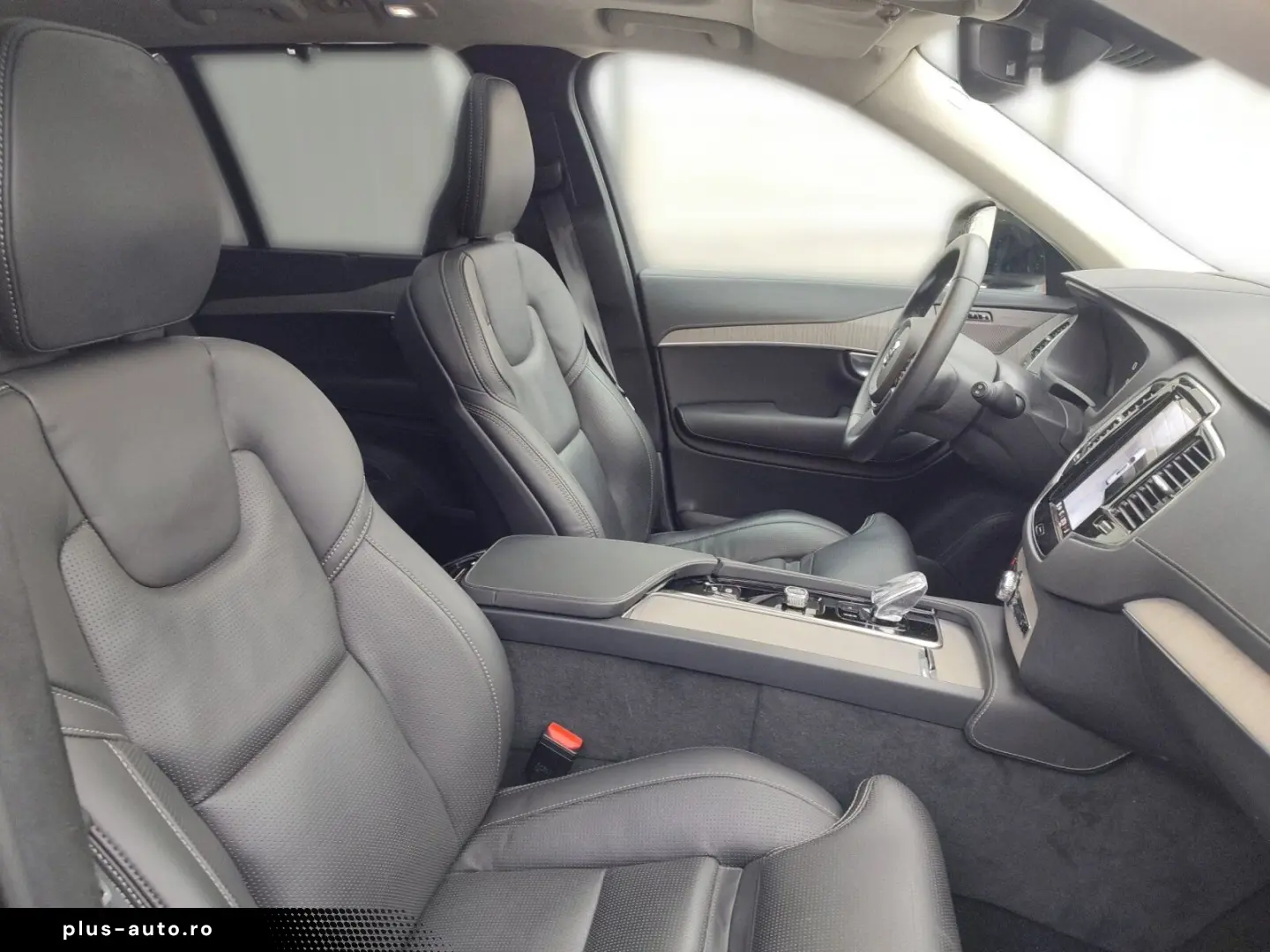 VOLVO XC 90 T8 AWD Ultra Dark 7-SITZER NAVI 360 R-KAM.