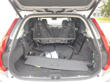 VOLVO XC 90 T8 AWD Ultra Dark 7-SITZER NAVI 360 R-KAM.