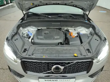 VOLVO XC 90 T8 AWD Ultra Dark 7-SITZER NAVI 360 R-KAM.