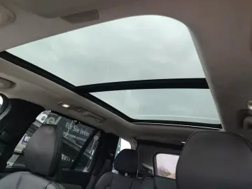VOLVO XC 90 T8 AWD Ultra Dark 7-SITZER NAVI 360 R-KAM.