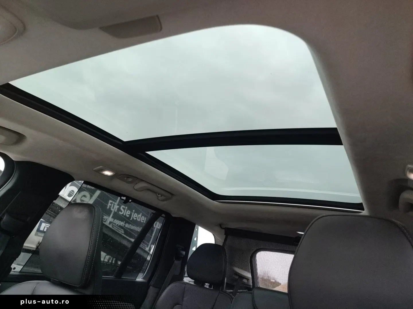 VOLVO XC 90 T8 AWD Ultra Dark 7-SITZER NAVI 360 R-KAM.