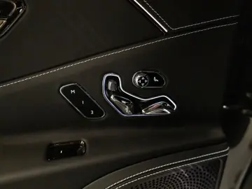 BENTLEY Flying Spur Hybrid