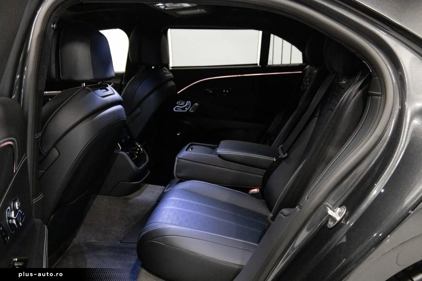 BENTLEY Flying Spur Hybrid