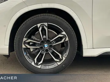 BMW X1 xDrive23i A M-Sport LCPro ACC HUD 360  19 LM