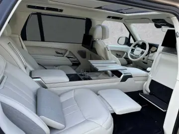 LAND ROVER Range Rover P530 LWB SV