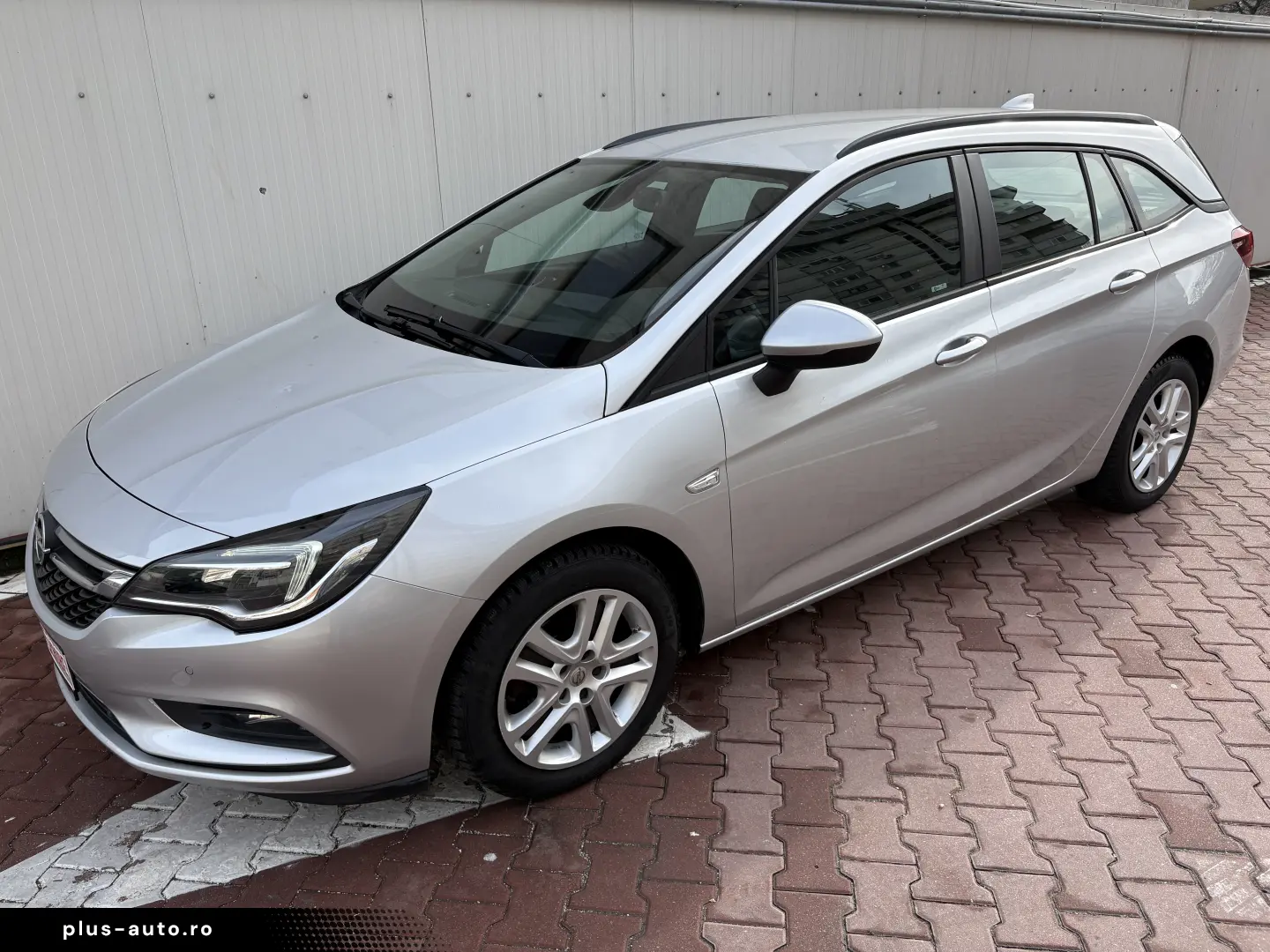 140CP! Astra K Facelift NAV9” CarPlay LED Xenon CarVertical