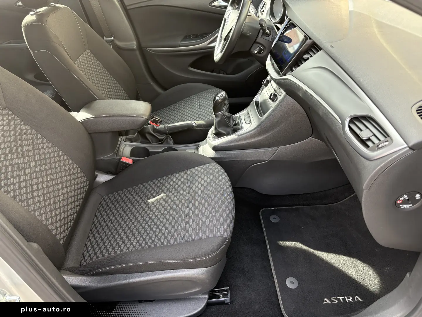 140CP! Astra K Facelift NAV9” CarPlay LED Xenon CarVertical