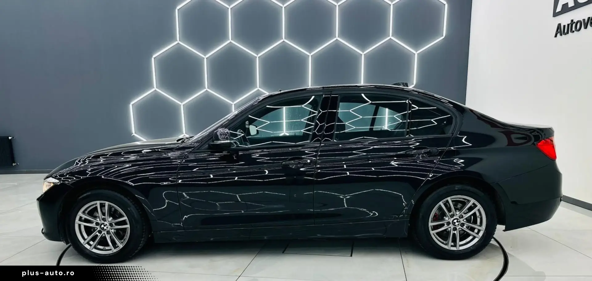 BMW Seria-3 2013 2.0D E5 Garantie 12 Luni Rate Avans 0 Doar