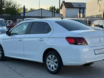 Peugeot 301