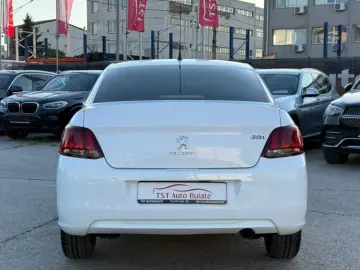 Peugeot 301