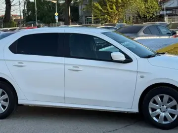 Peugeot 301