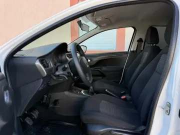 Peugeot 301