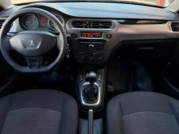 Peugeot 301