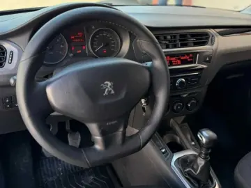 Peugeot 301