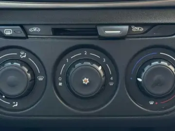 Peugeot 301