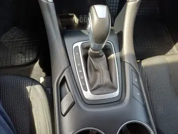 Ford MONDEO 2.0 HEV Titanium Hybrid 187 CP Automată