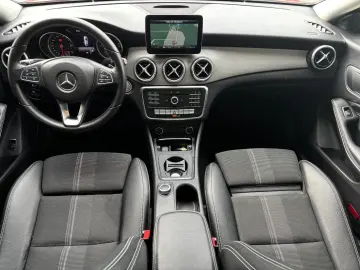 Mercedes-Benz Cla-220