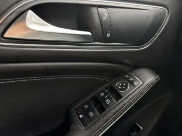 Mercedes-Benz Cla-220