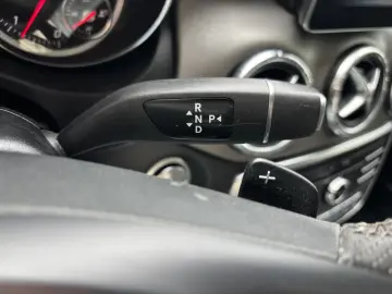 Mercedes-Benz Cla-220