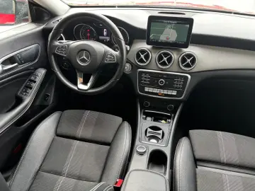 Mercedes-Benz Cla-220
