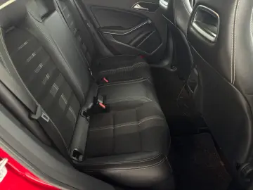 Mercedes-Benz Cla-220
