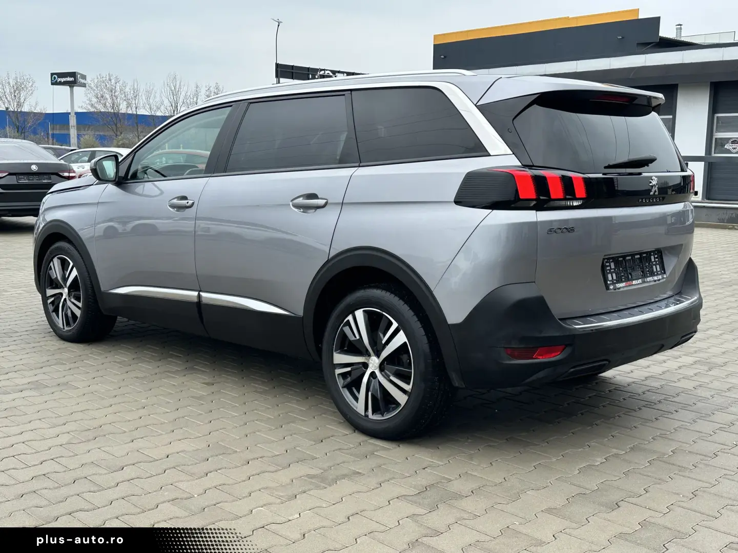 Peugeot 5008