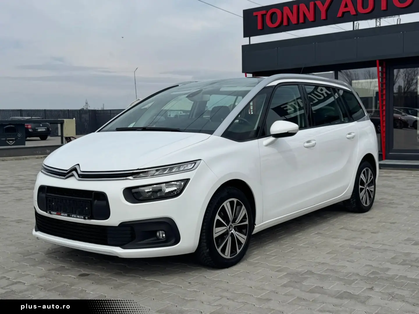 Citroen C4-Grand-Space-Tourer