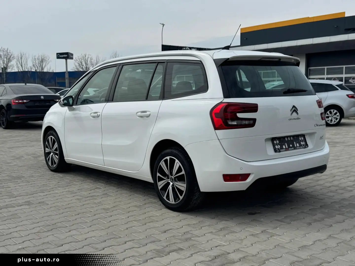 Citroen C4-Grand-Space-Tourer