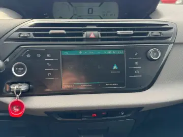 Citroen C4-Grand-Space-Tourer