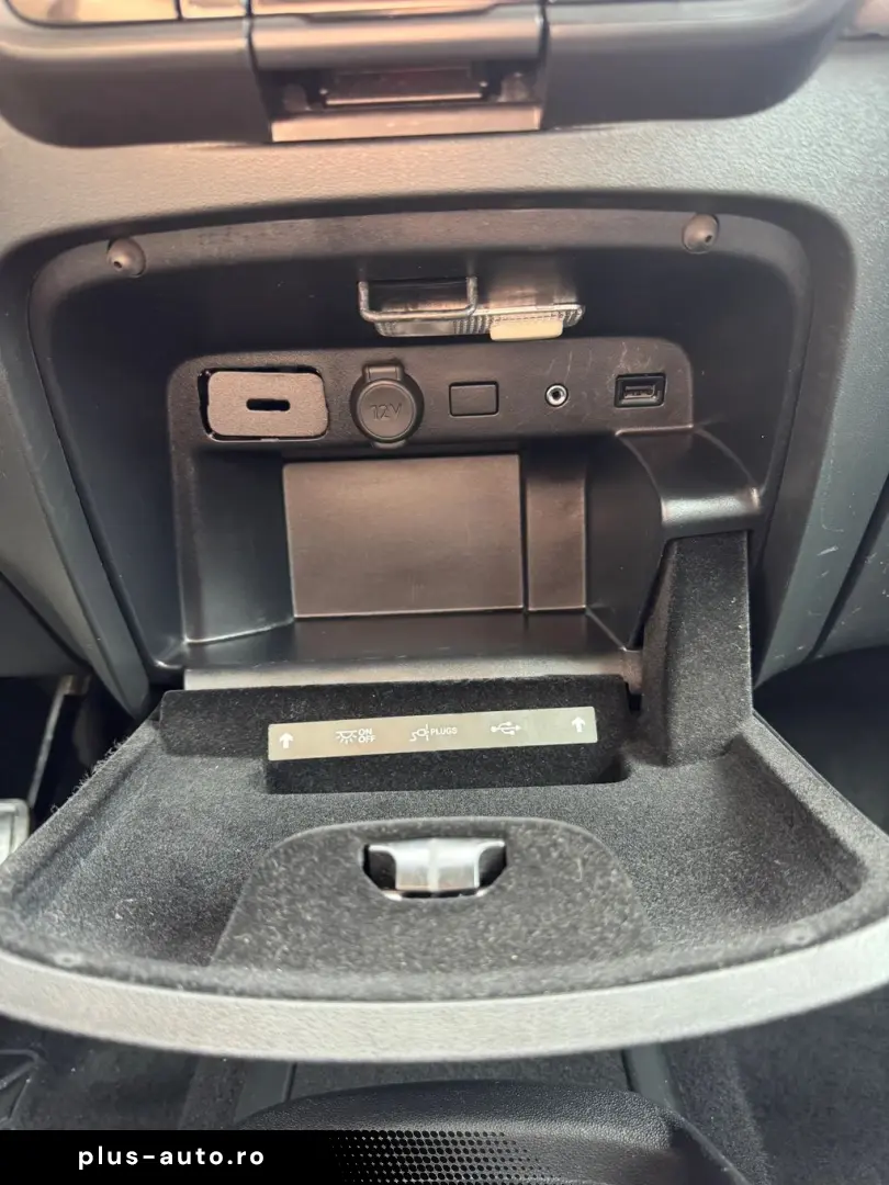 Citroen C4-Grand-Space-Tourer