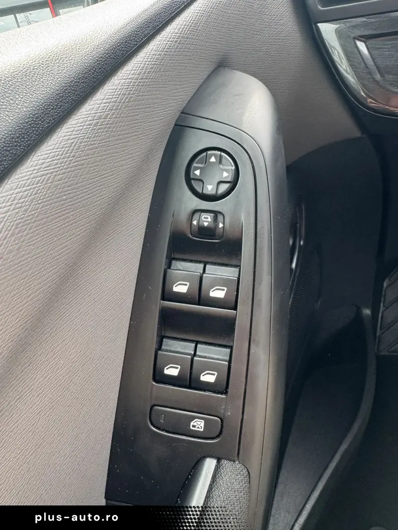 Citroen C4-Grand-Space-Tourer