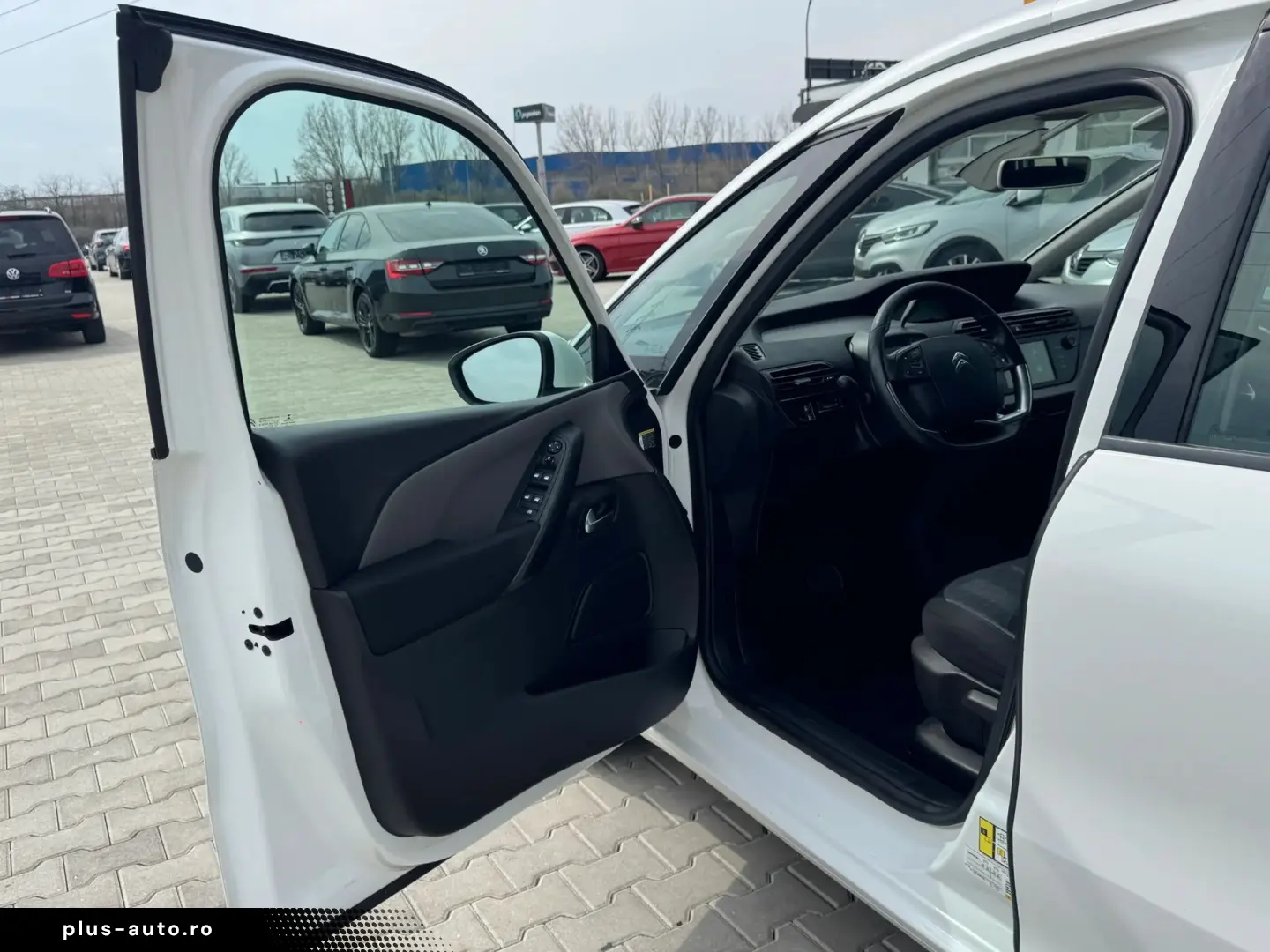 Citroen C4-Grand-Space-Tourer