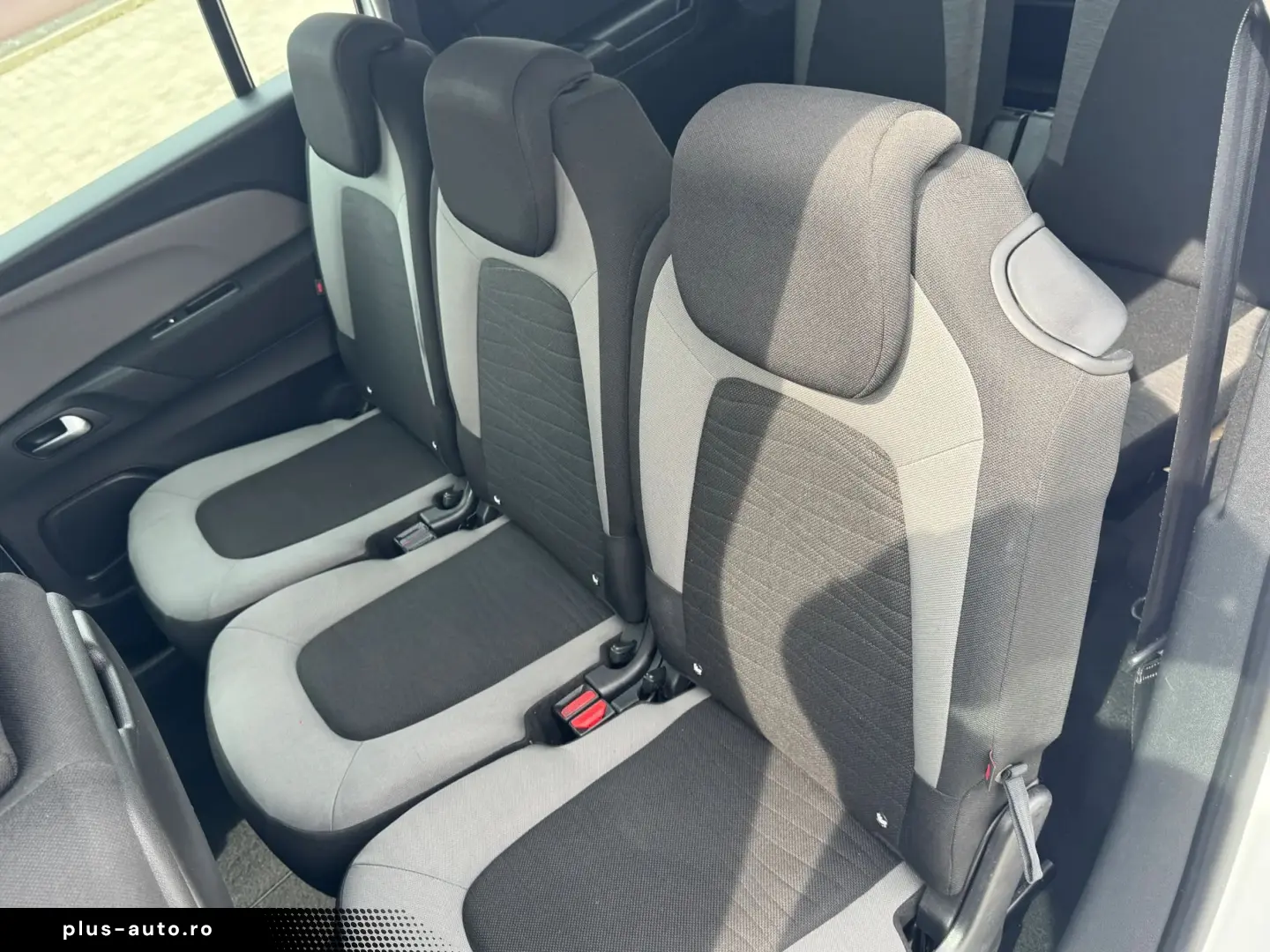 Citroen C4-Grand-Space-Tourer
