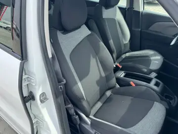 Citroen C4-Grand-Space-Tourer