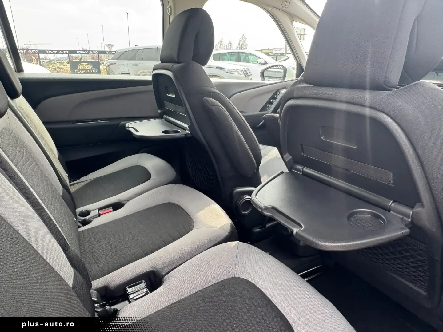 Citroen C4-Grand-Space-Tourer
