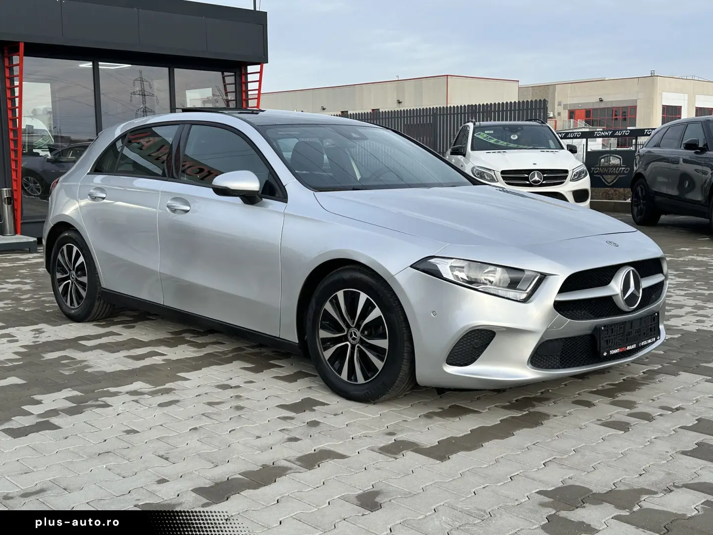 Mercedes-Benz A-200