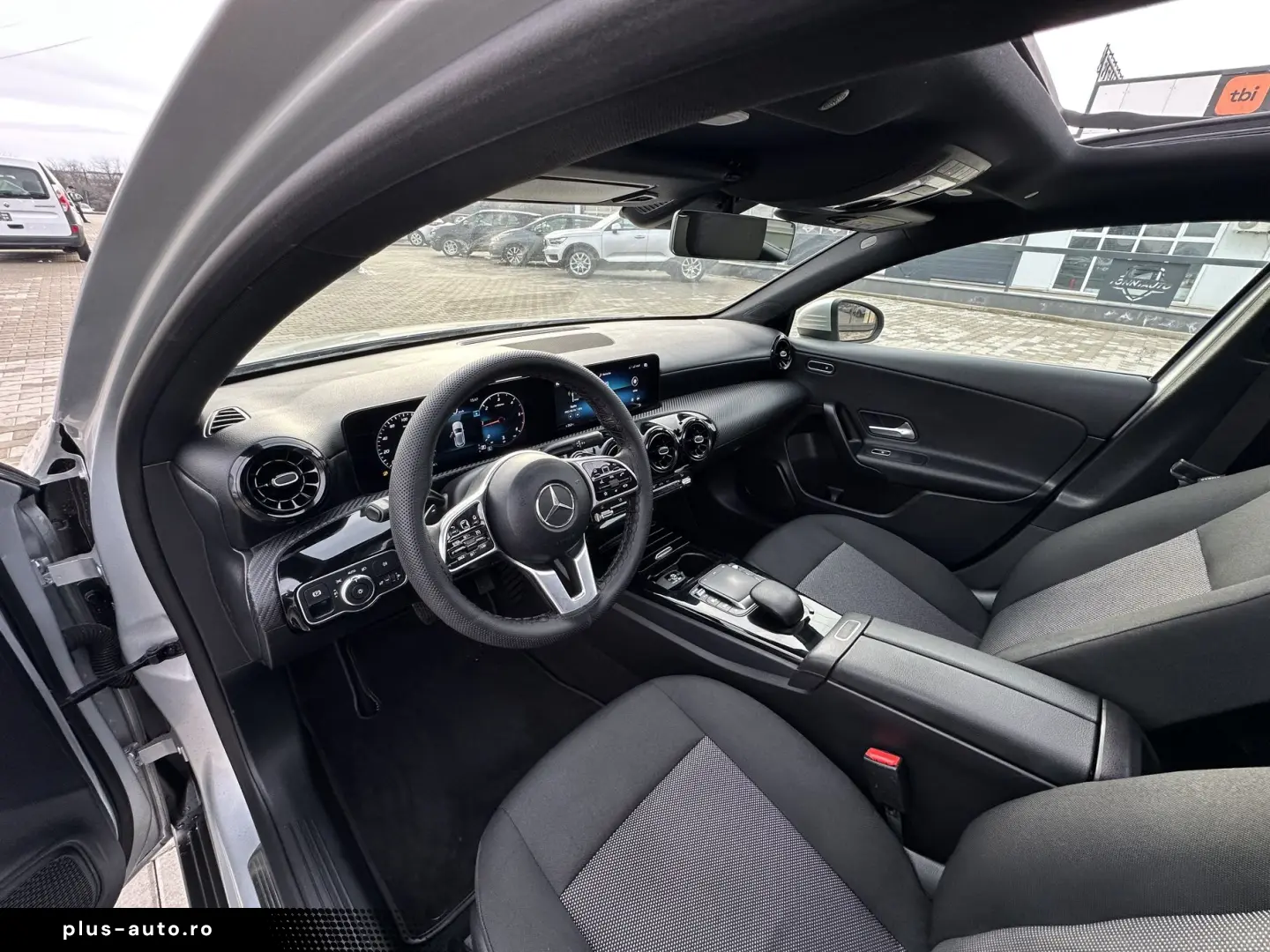 Mercedes-Benz A-200