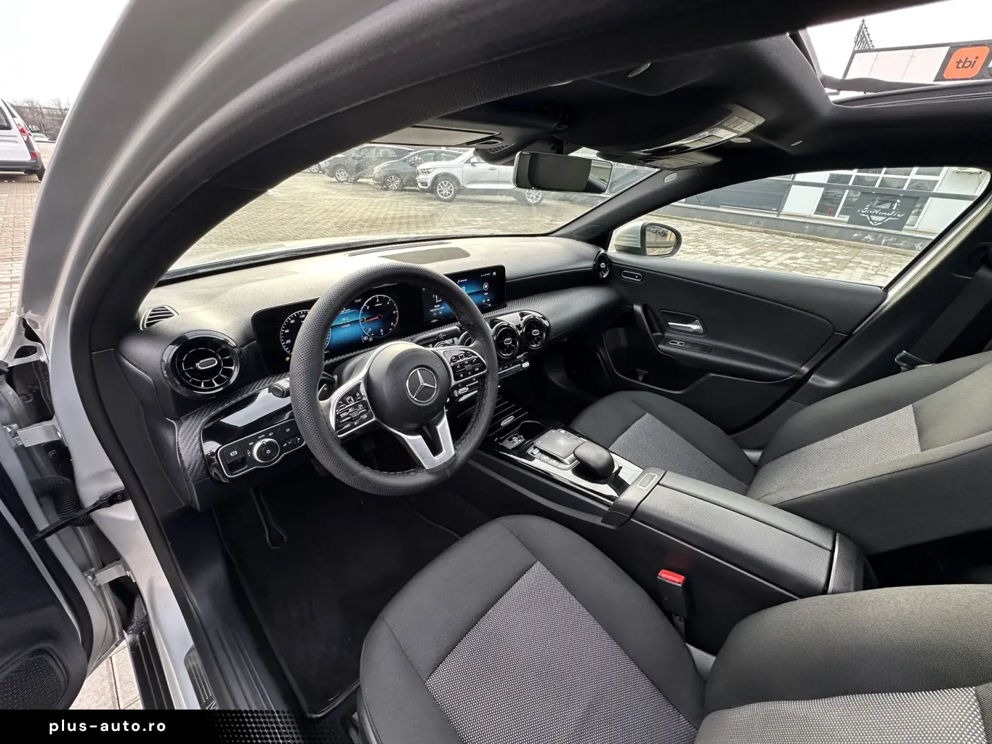 Mercedes-Benz A-200