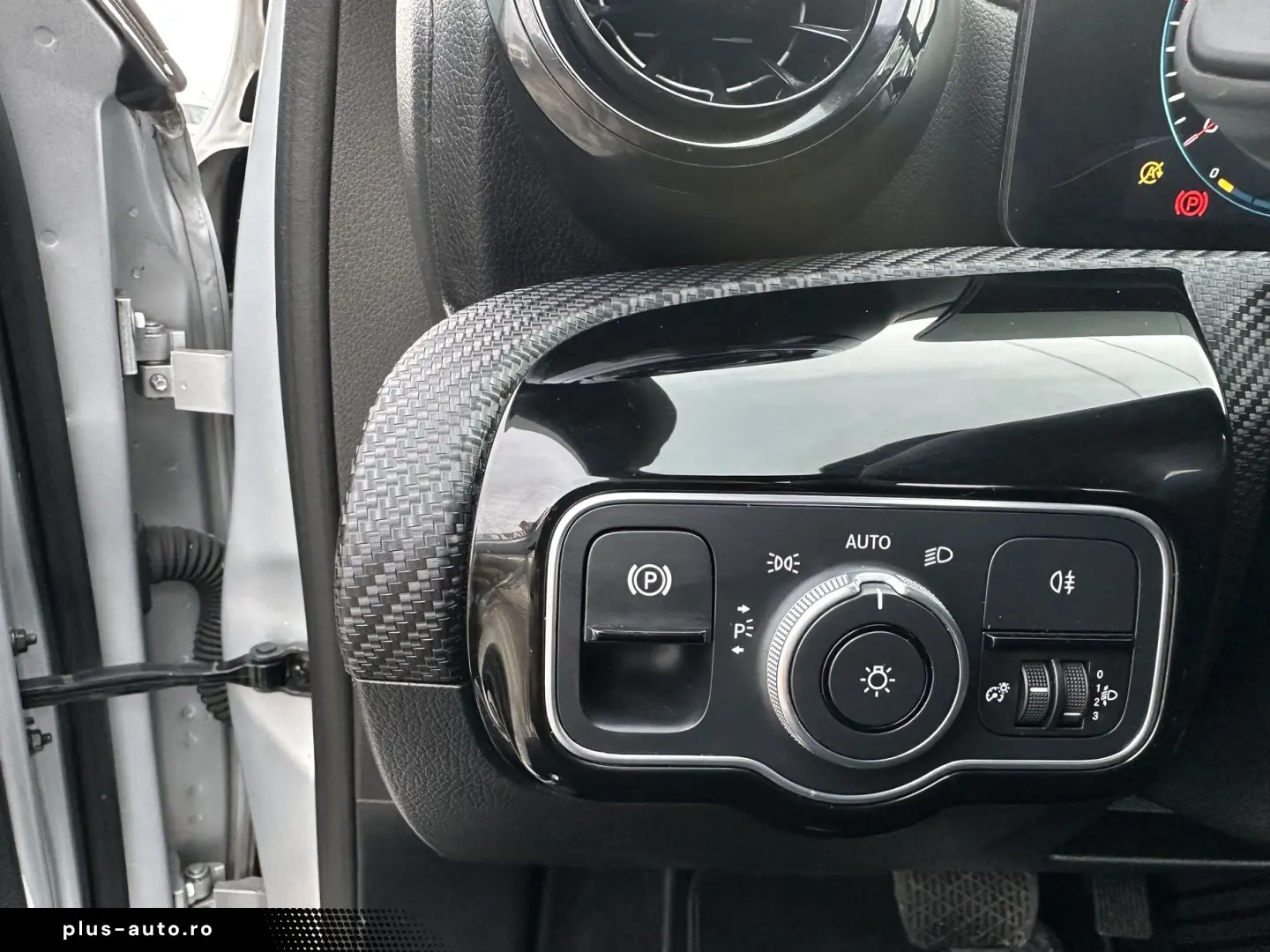 Mercedes-Benz A-200