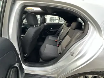 Mercedes-Benz A-200
