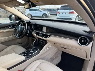 Alfa-Romeo Stelvio