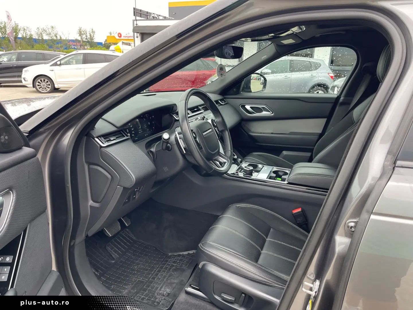 Land-Rover Range-Rover-Velar
