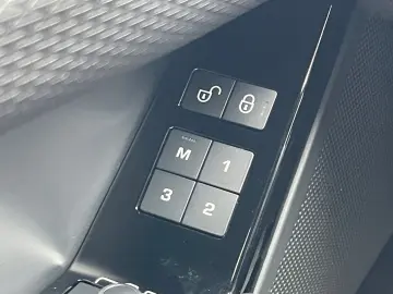 Land-Rover Range-Rover-Velar