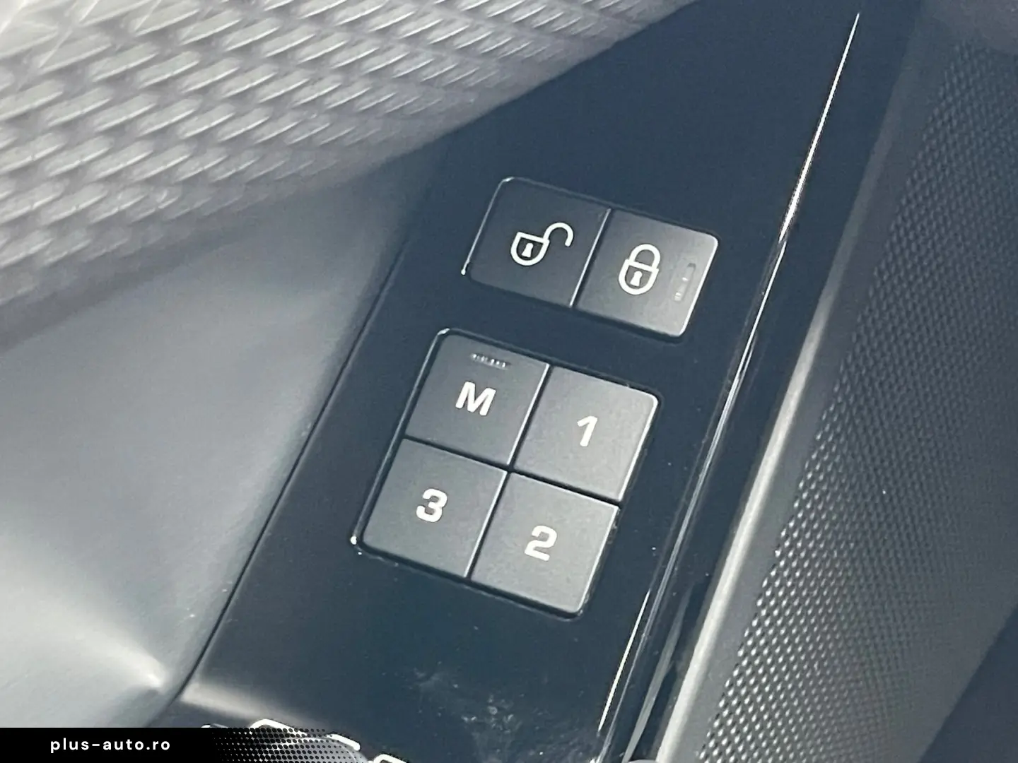 Land-Rover Range-Rover-Velar
