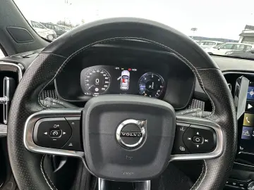 Volvo Xc-40